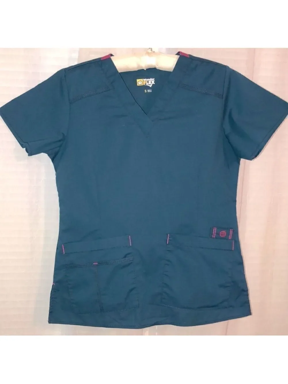 Wonder Wink S Flex Teal Blue Fuchsia Pink V-Neck Scrub Top